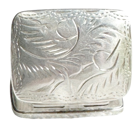 Silver Engraved Hinged Box - Picture 13 of 16